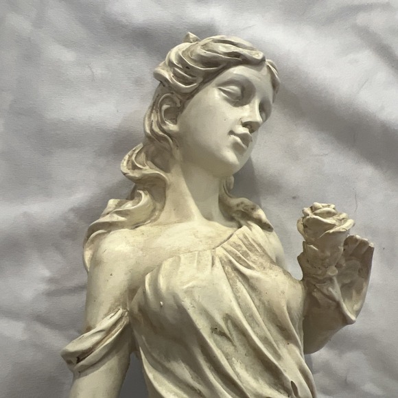 Vintage resin  Statue Lady Maiden Flower  Bounty, Greek dining room or bath roo - Picture 3 of 7
